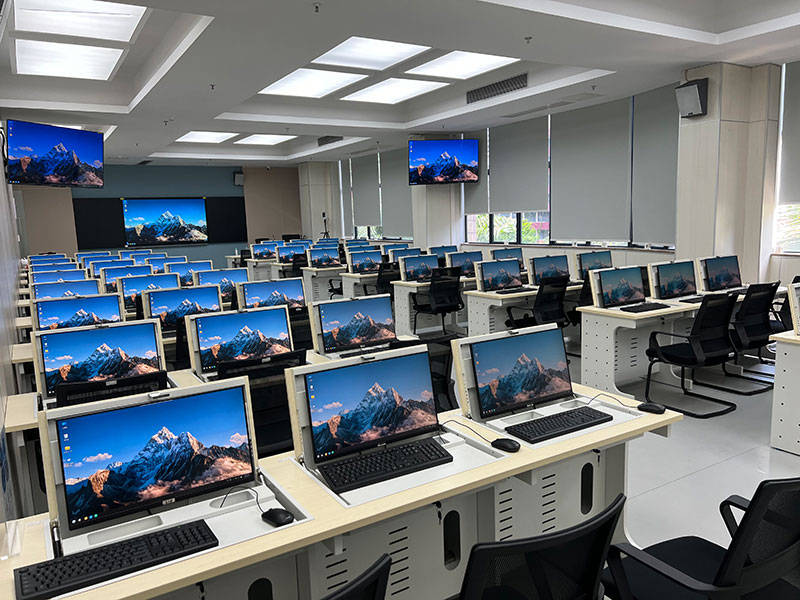 教學(xué)體驗(yàn)起飛！自主創(chuàng)新產(chǎn)品為教育信息化疊Buff