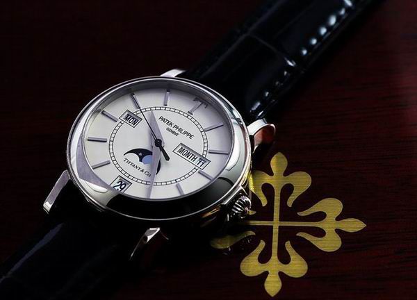 “表王”四面楚歌？天價聯名腕表背后，百達翡麗的時代焦慮